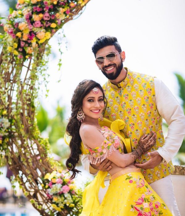 Vibrant Destination Wedding With Stunning Decor & Gorgeous Outfits!